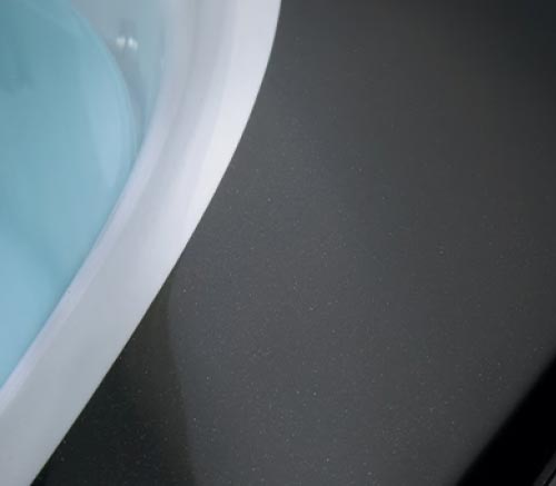 アクリル鏡面仕上げの人造大理石グランザを採用した浴槽