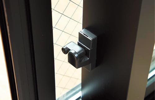 指挟み防止ストッパー